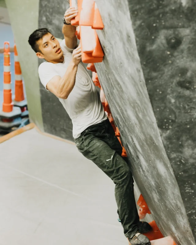 The wall is waiting for you...👀 Don't forget to pop by either gym today for a quick sesh!

#indoorclimbing #rockclimbing #climbsoill #climbinggym #stcharles #stlouis